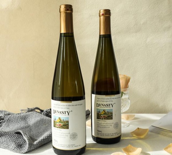 王朝半干白葡萄酒（经典）实拍图2