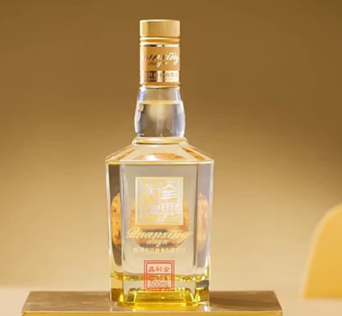 全兴大曲酒 晶彩金实拍图