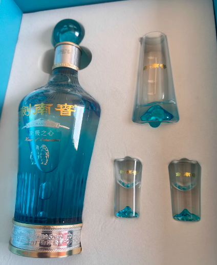 剑南春南极之心酒实拍图2